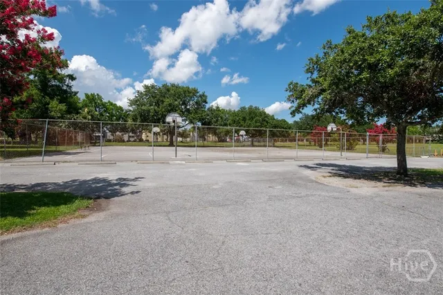 $225,000 | 328 Riverview Drive, Savannah, GA 31404