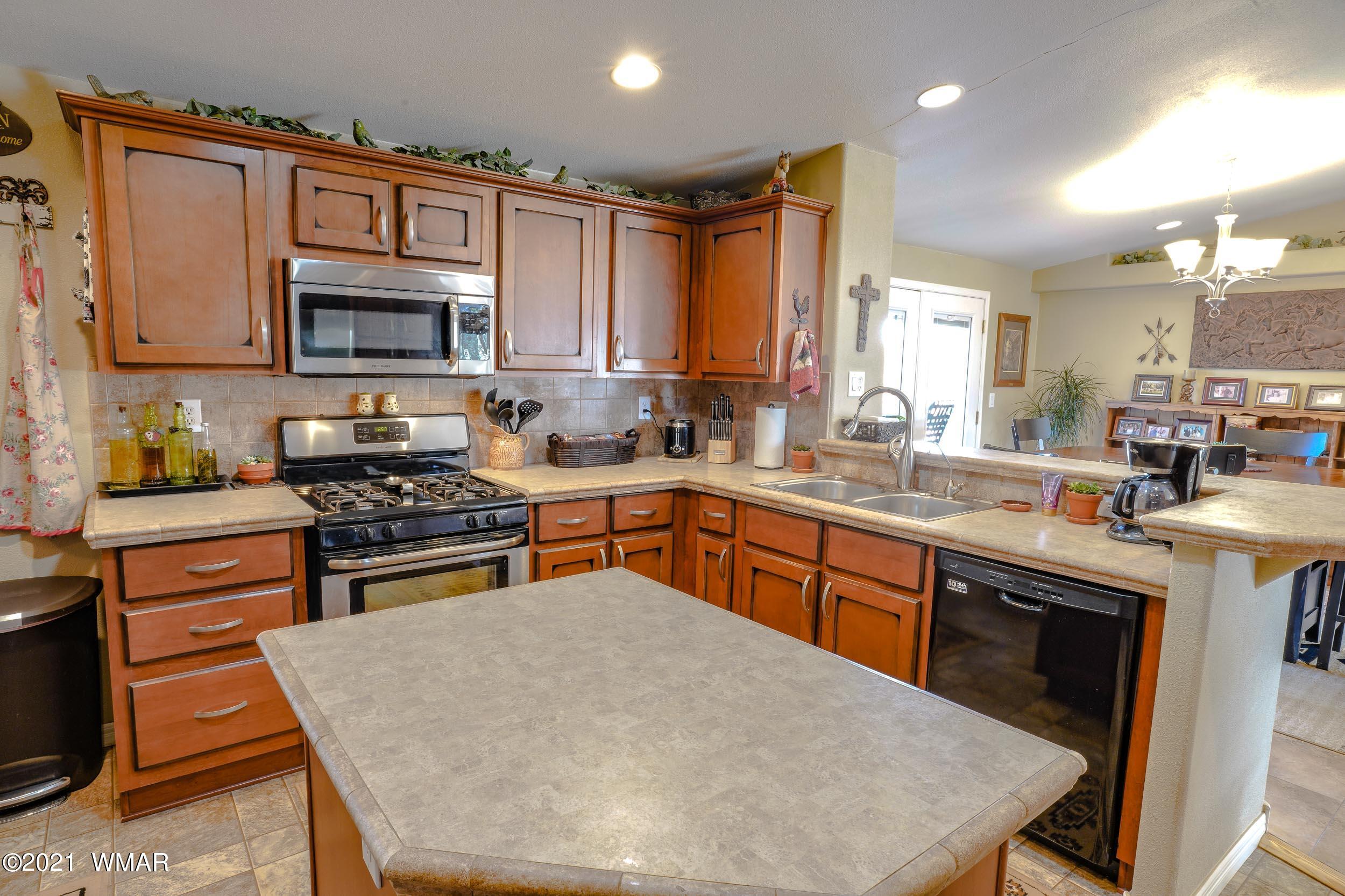 6970 Thomas Ranch Road Show Low, AZ 85901 - Photo 10 of 75 Gallery Image 10
