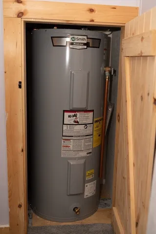 a view of walk in closet