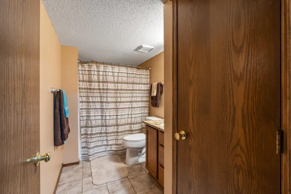 $270,000 | 2400 North Woodlawn Boulevard, Derby, KS 67037