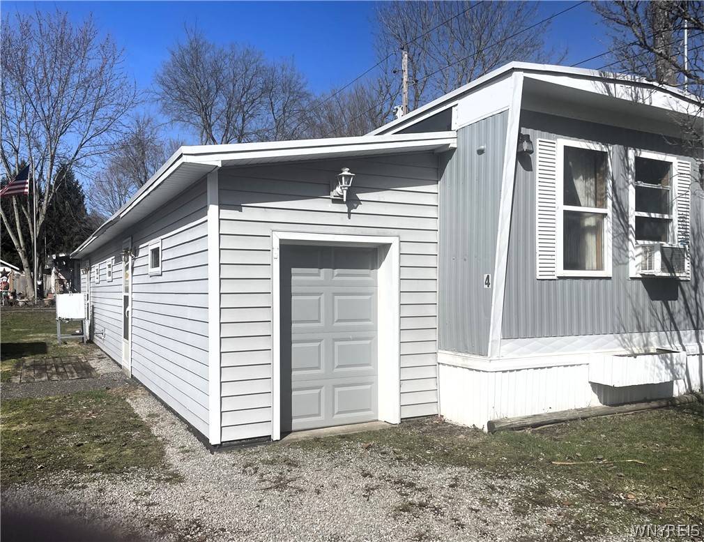 7207 Hunters Creek Road, Unit 4 4 Holland, NY 14080 - Photo 3 of 13