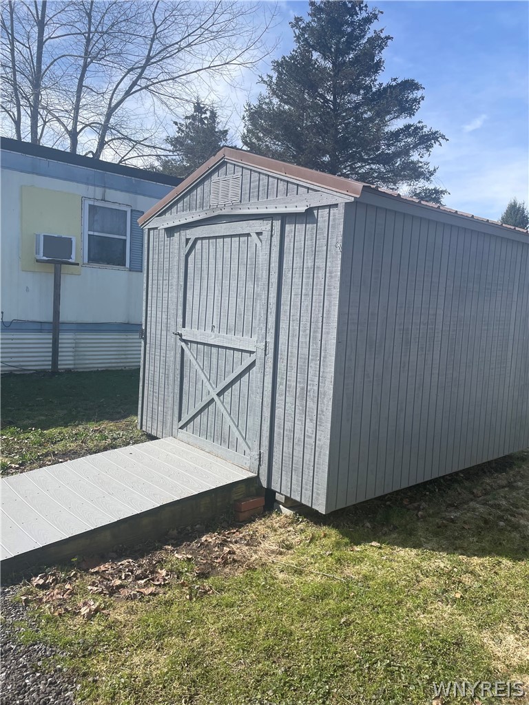 7207 Hunters Creek Road, Unit 4 4 Holland, NY 14080 - Photo 5 of 13