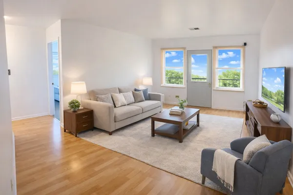 $2,000 | 4020 216th Street, Unit 2E, Matteson, IL 60443