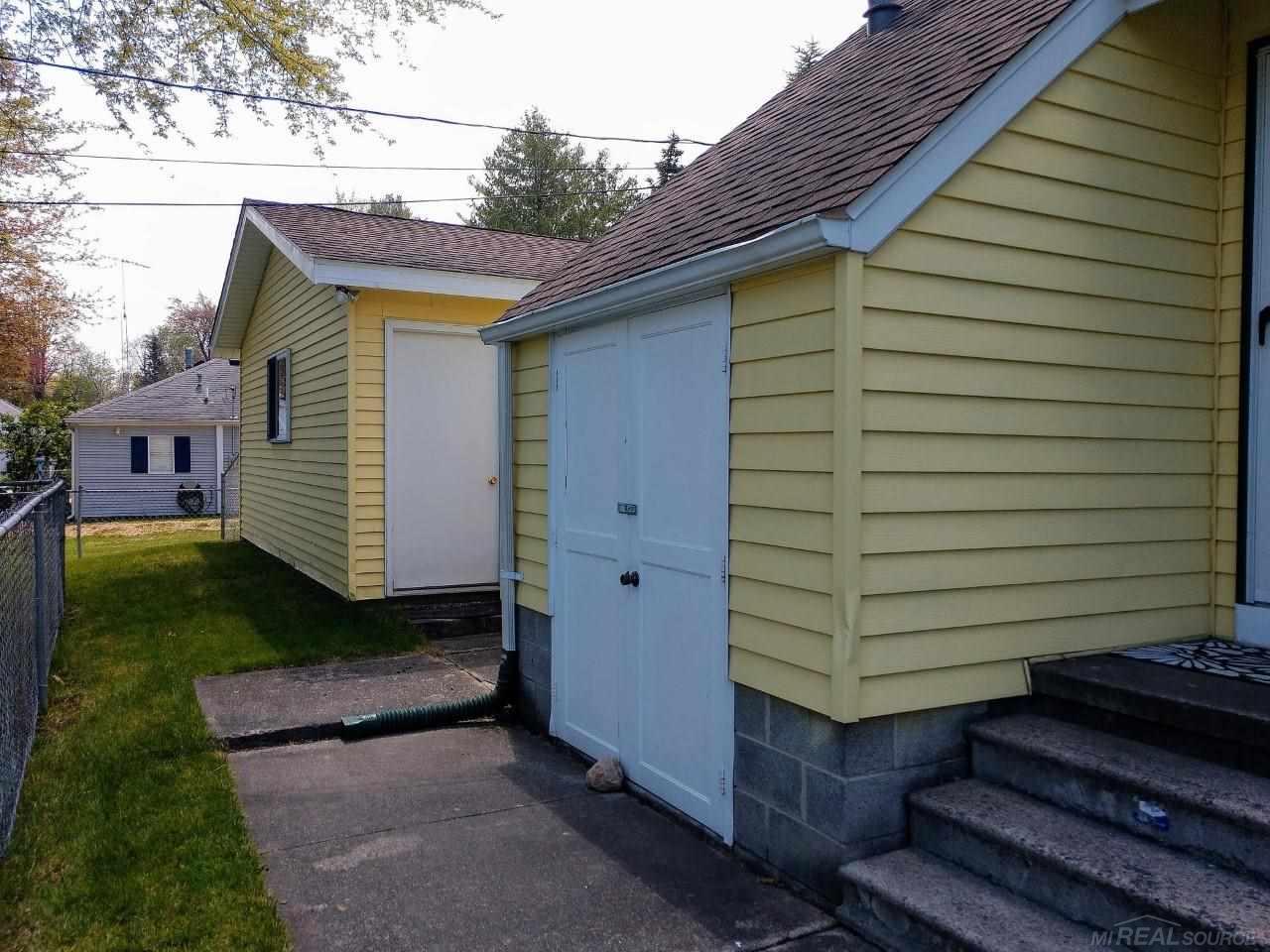 7319 Longfellow Road Lexington, MI 48450 - Photo 5 of 35 50042082-4.JPG