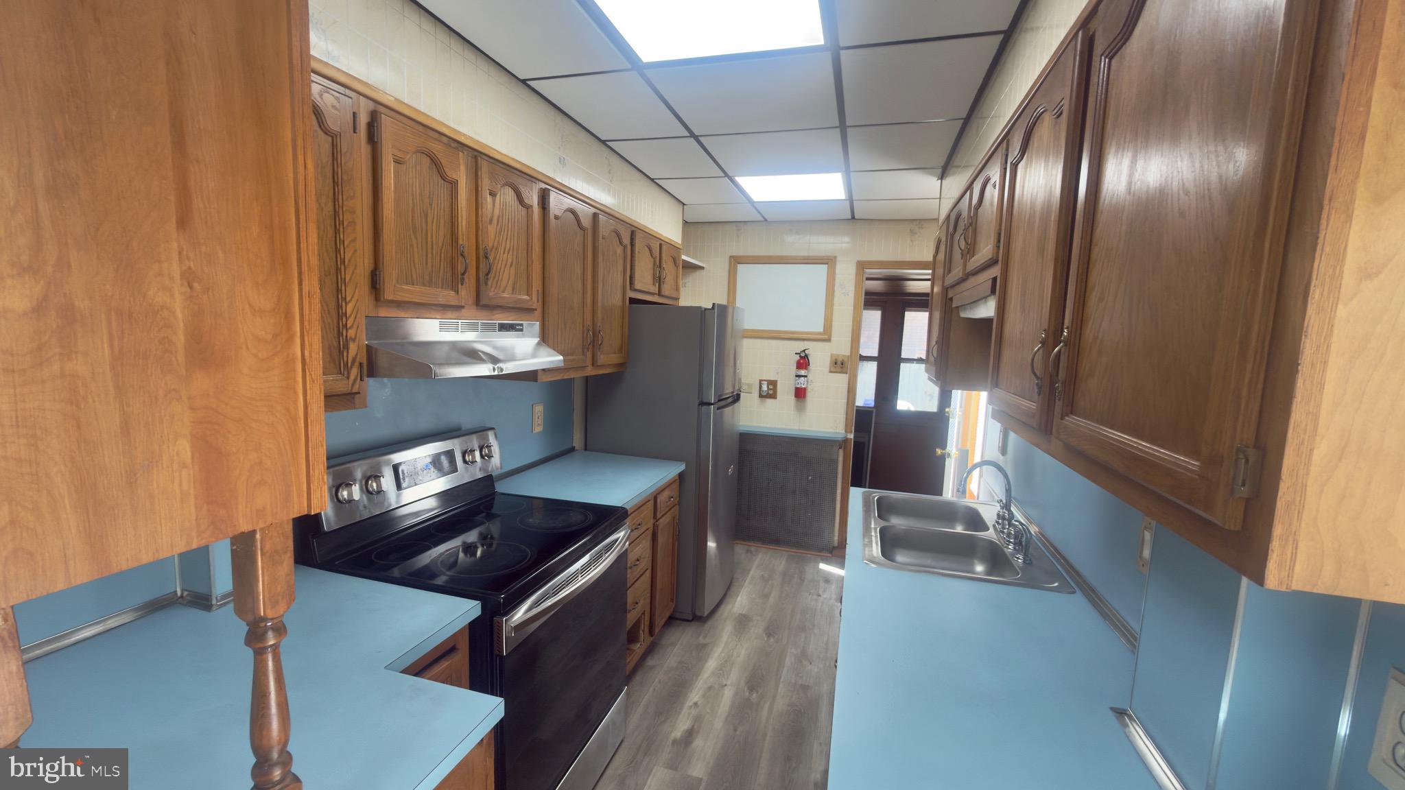 919 Pike Street Reading, PA 19604 - Photo 8 of 37