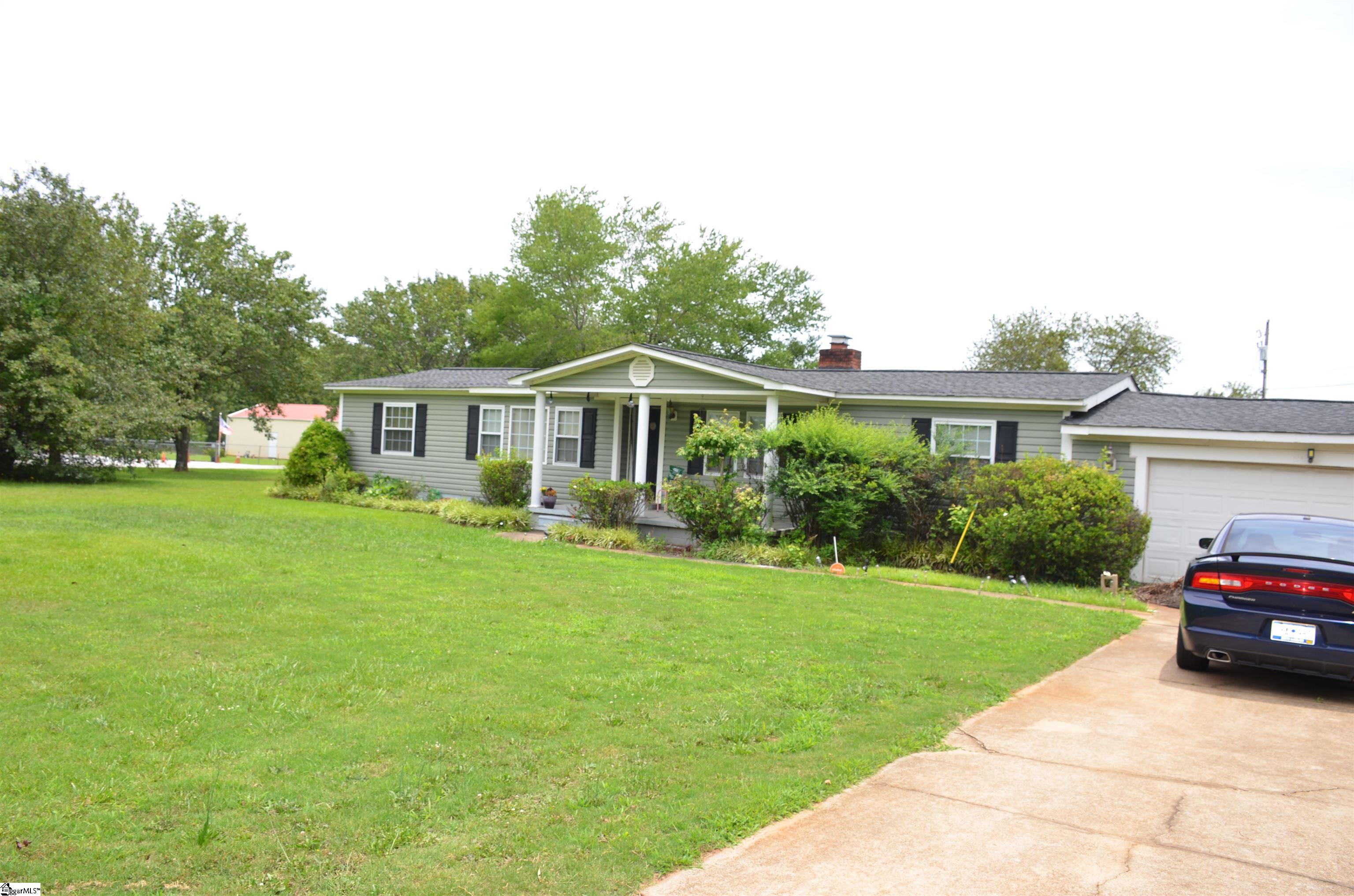 733 Brockman McClimon Road Greer, SC 29651 - Photo 3 of 27