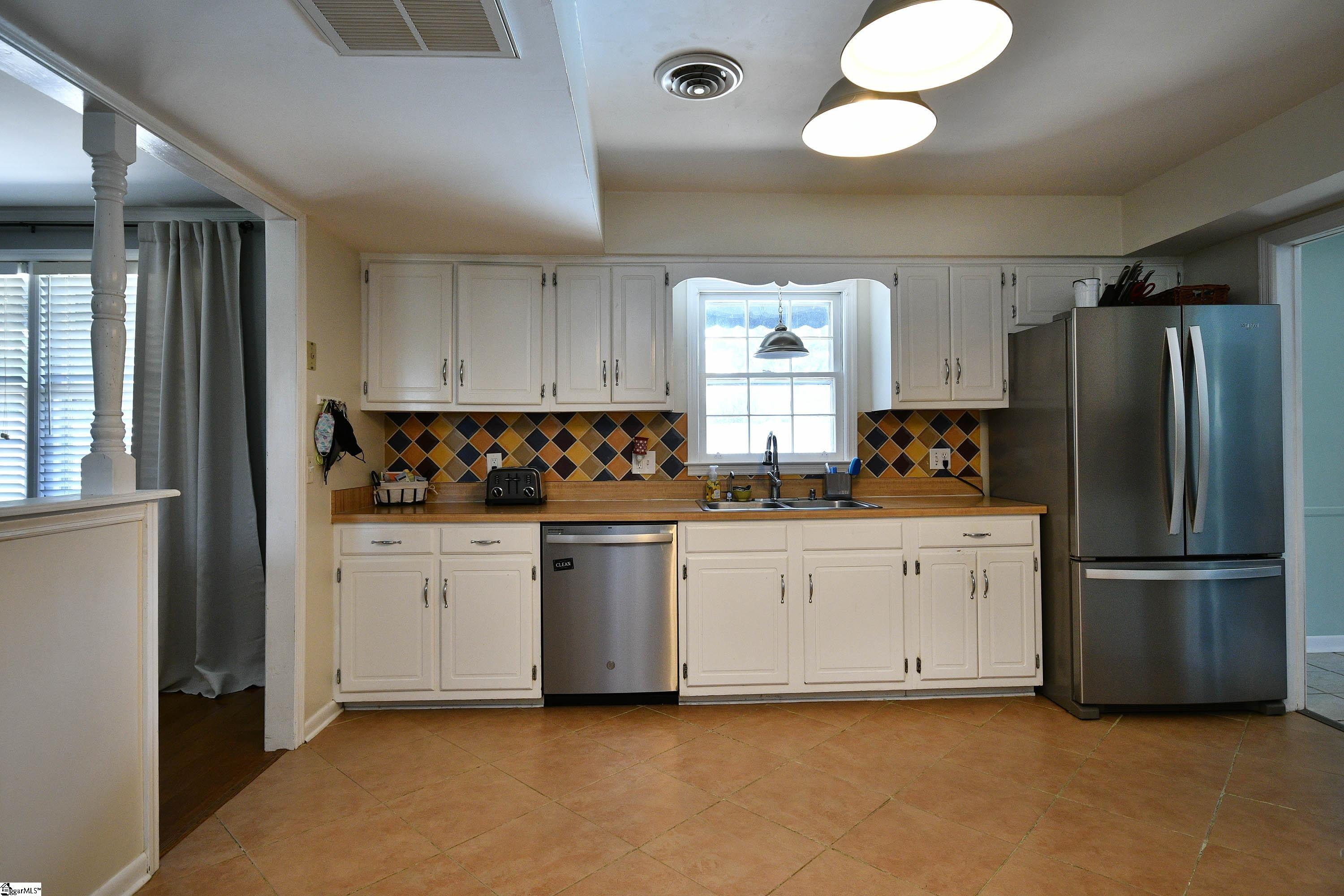 419 Adams Mill Road Mauldin, SC 29662 - Photo 6 of 36 Gallery Image 6