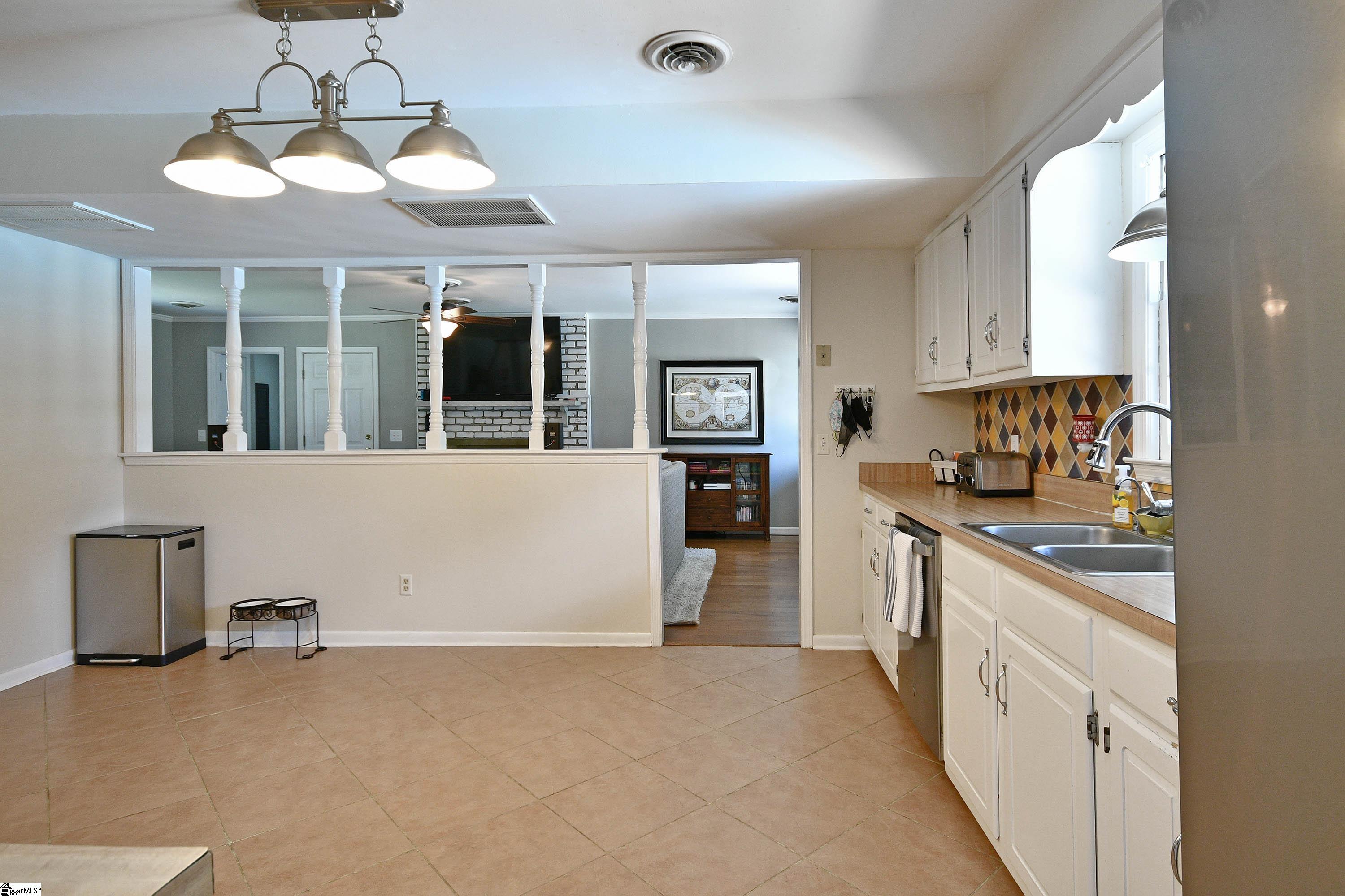419 Adams Mill Road Mauldin, SC 29662 - Photo 8 of 36 Gallery Image 8