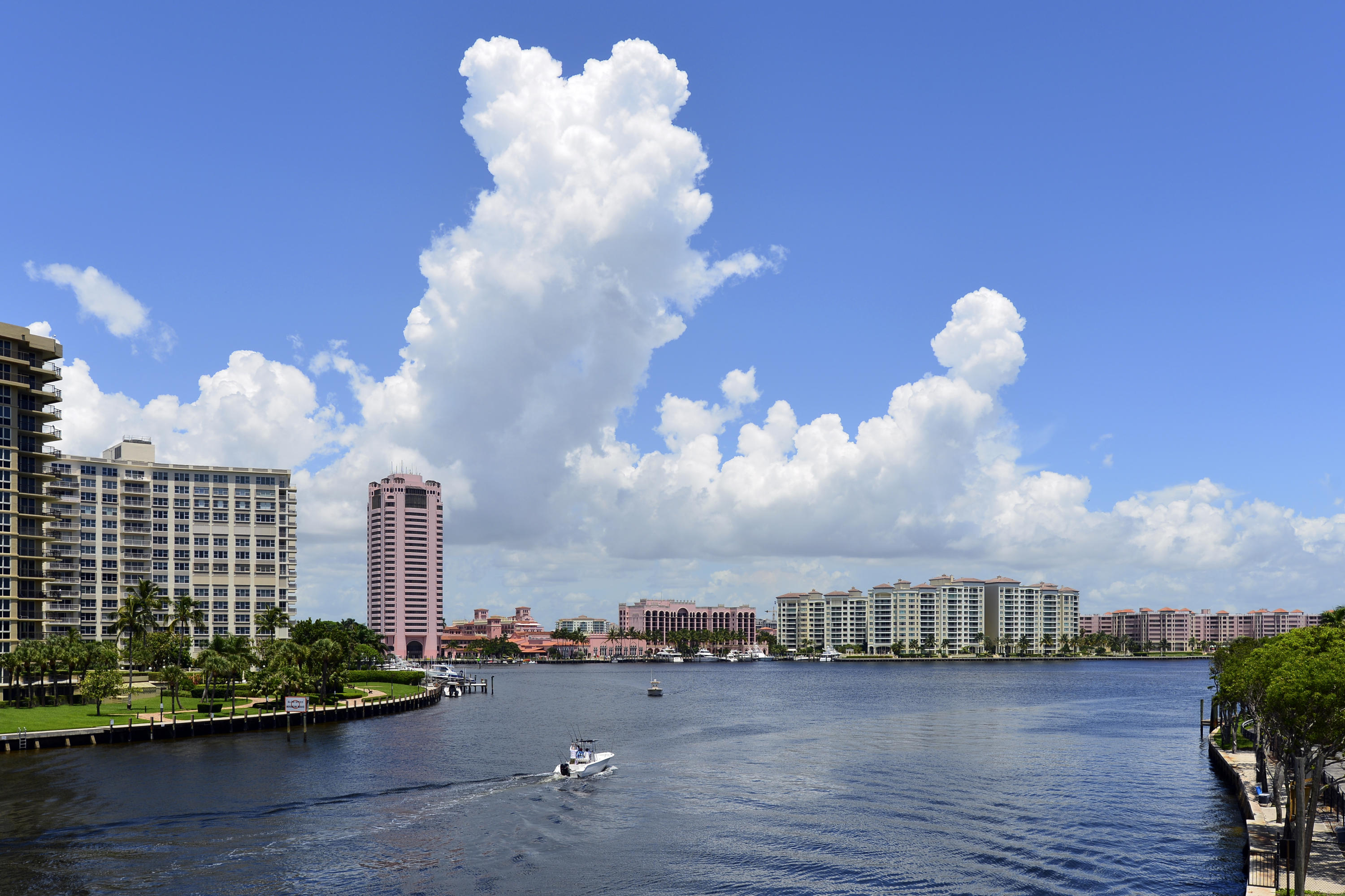 151 South Country Club Boulevard Boca Raton, FL 33487 - Photo 27 of 48 Lake Boca