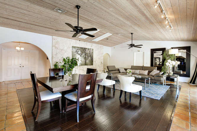 151 South Country Club Boulevard Boca Raton, FL 33487 - Photo 5 of 48 Loving romm and dining