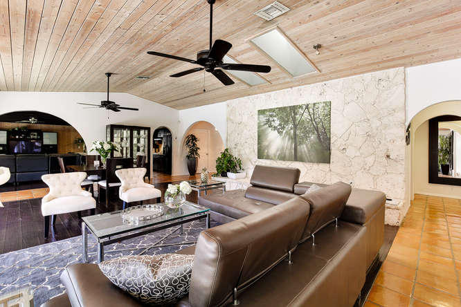 151 South Country Club Boulevard Boca Raton, FL 33487 - Photo 7 of 48 Formal living room