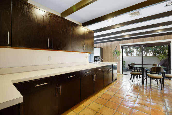 151 South Country Club Boulevard Boca Raton, FL 33487 - Photo 8 of 48 Kitchen