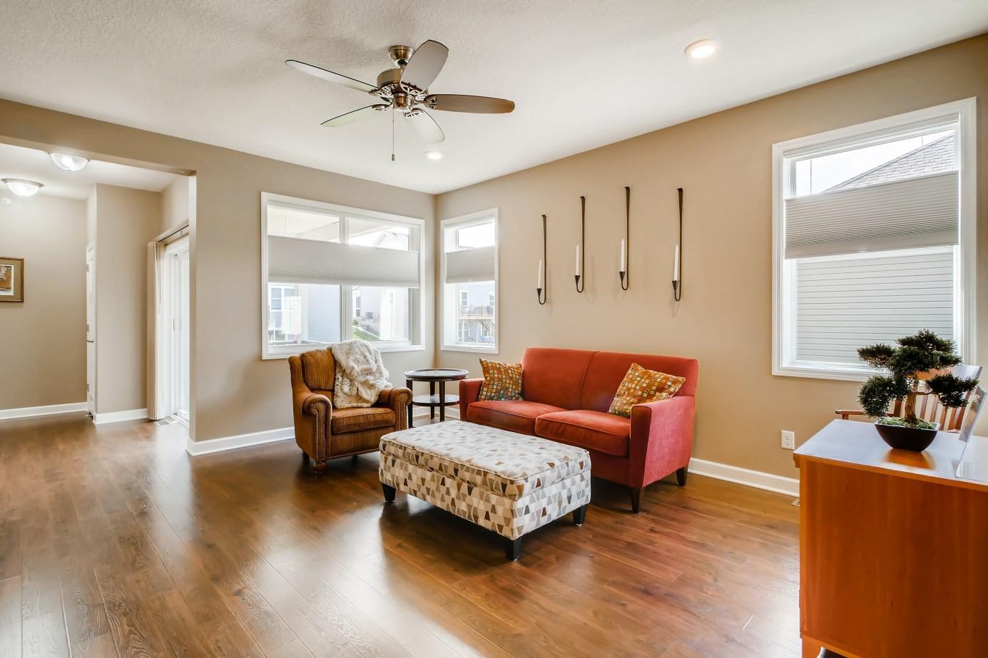 9157 Compass Pointe Road Woodbury, MN 55129 - Photo 5 of 28 Gallery Image 5