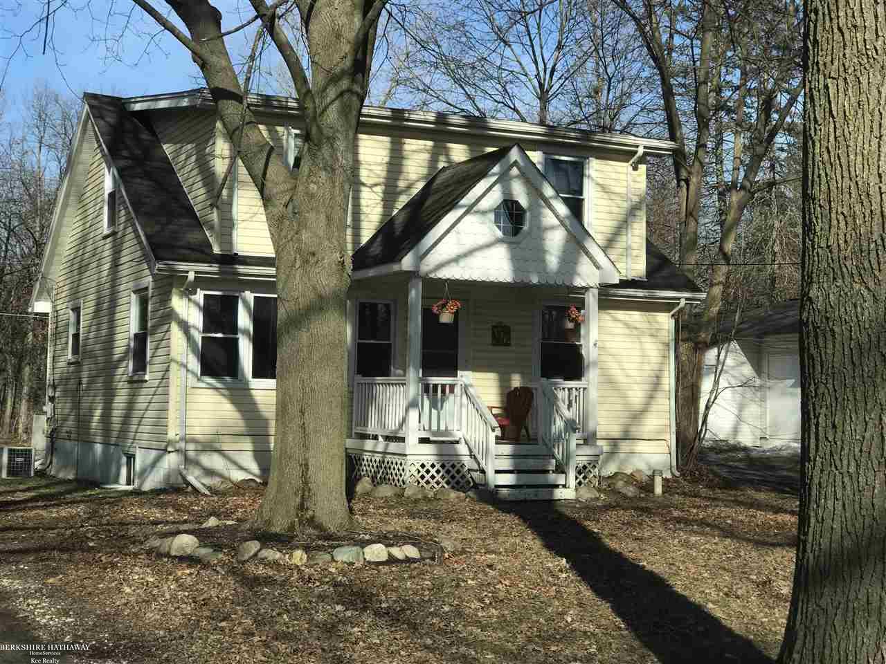 155 East Romeo Road Leonard, MI 48367 - Photo 1 of 1 31341427.JPG