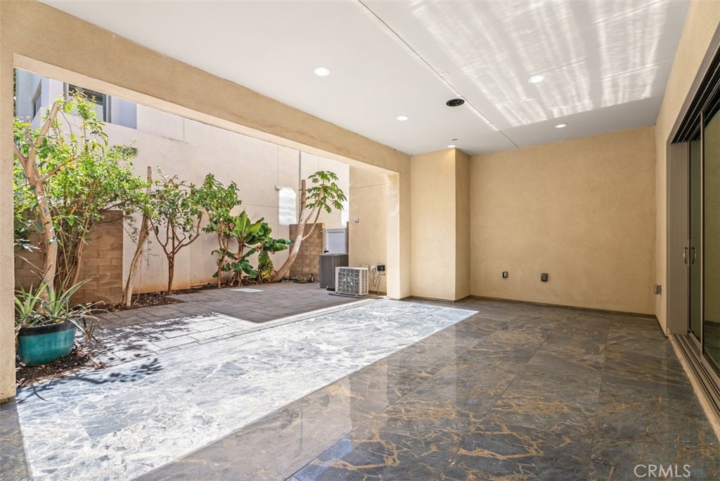 123 Interval Irvine, CA 92618 - Photo 19 of 75