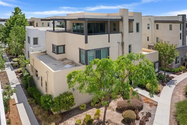 $5,995 | 123 Interval, Irvine, CA 92618