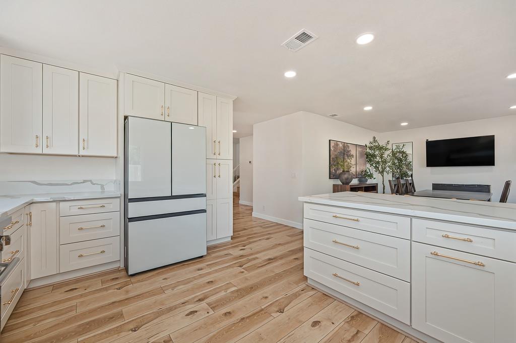 1115 Vickrey Court Rio Linda, CA 95673 - Photo 15 of 77