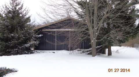 9068 Bennett Lake Road Fenton, MI 48430 - Photo 3 of 4 20393006-2.JPG