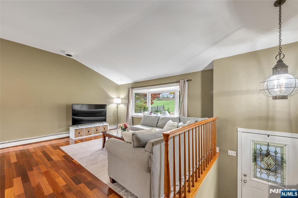 41 Shongum Road Randolph, NJ 07869 - Photo 3 of 36