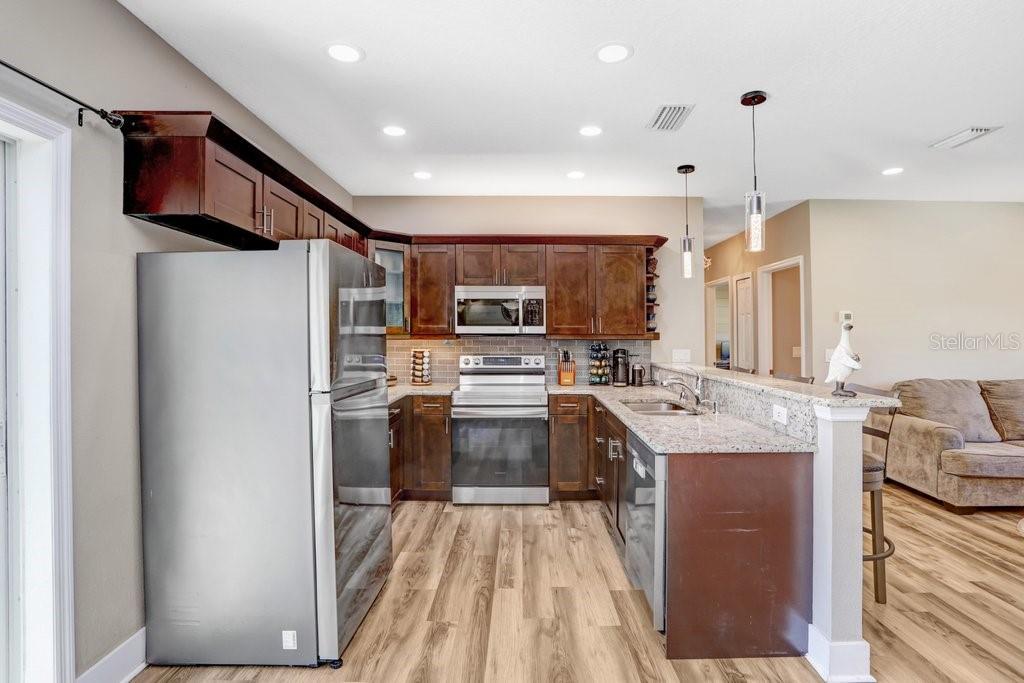 618 Oak Ridge Drive Brandon, FL 33510 - Photo 19 of 38