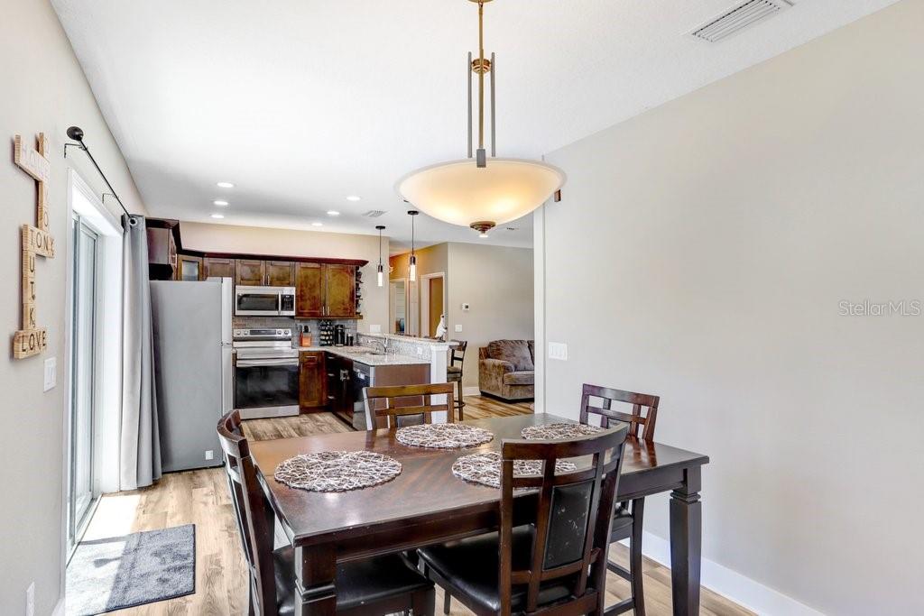 618 Oak Ridge Drive Brandon, FL 33510 - Photo 20 of 38