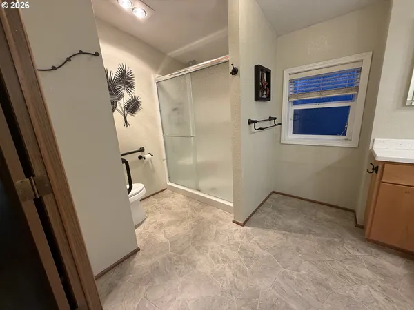 $315,000 | 3355 North Delta Highway, Unit 105, Eugene, OR 97408