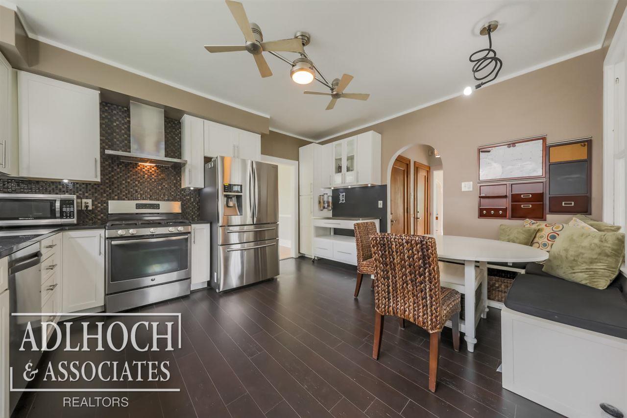 1405 Devonshire Road Grosse Pointe, MI 48230 - Photo 2 of 24 31382339-1.JPG