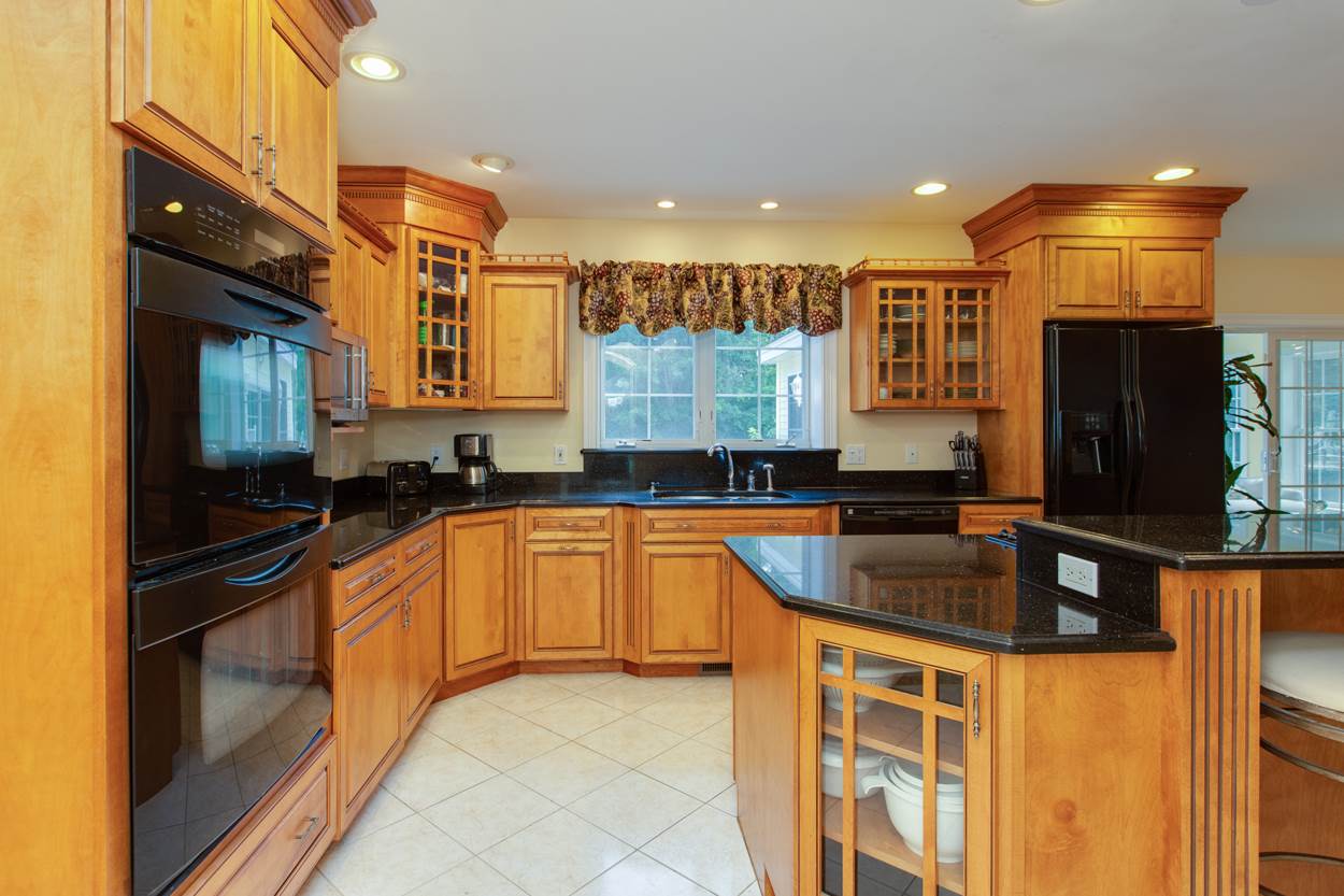 11 Ironwood Road Hudson, NH 03051 - Photo 11 of 40