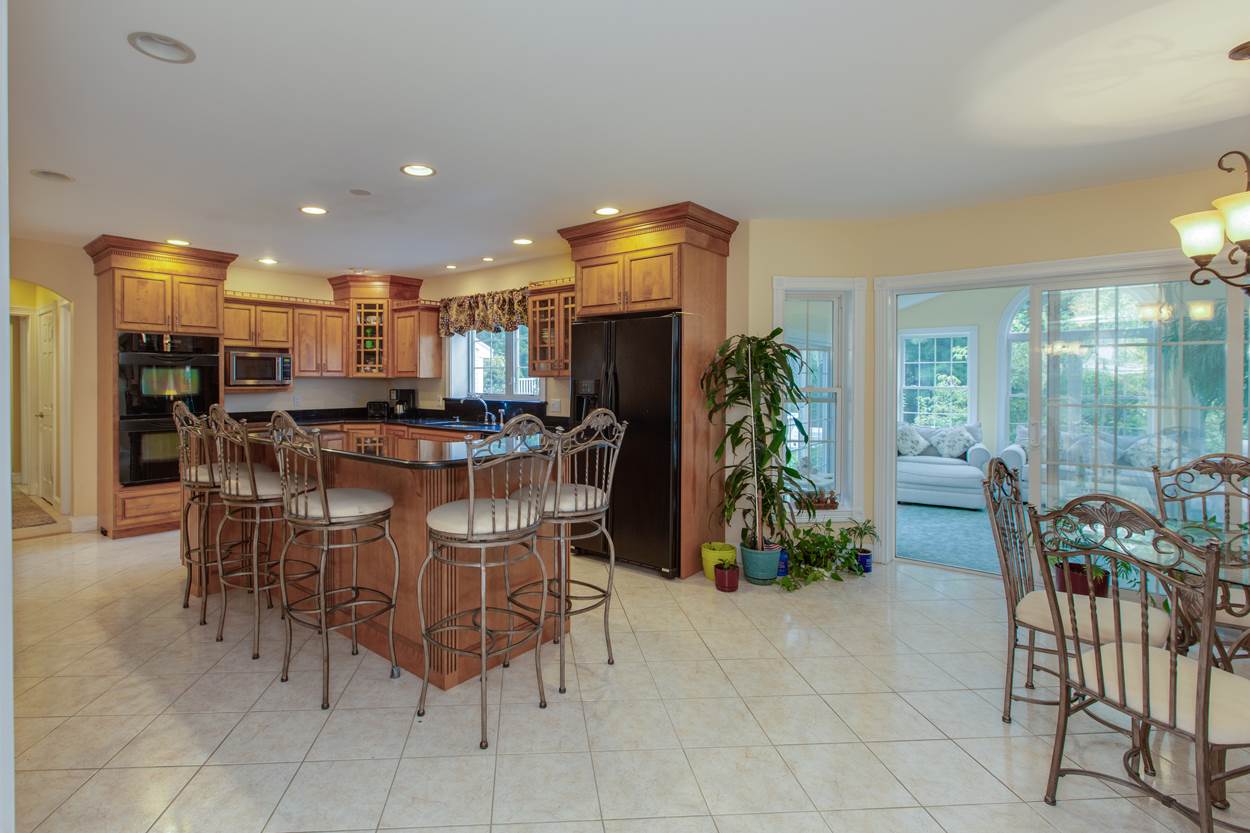 11 Ironwood Road Hudson, NH 03051 - Photo 13 of 40