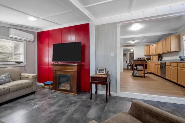 $199,900 | 9339 Old Woodville Road, Tallahassee, FL 32305