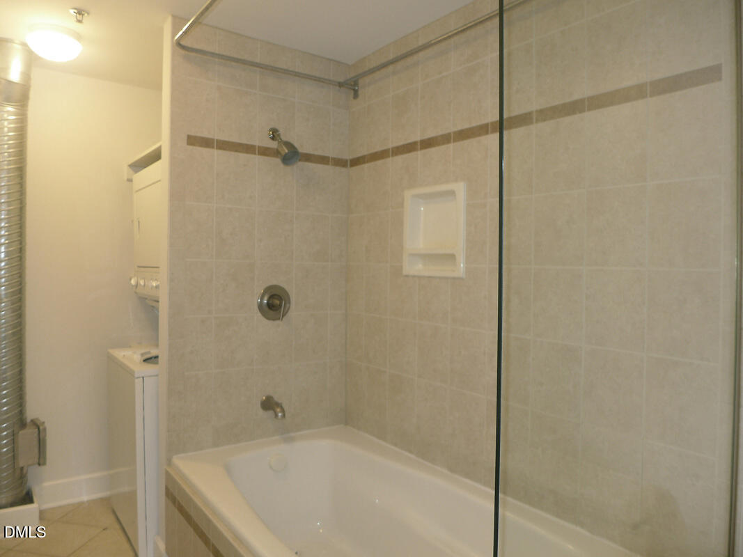 2608 Erwin Road, Unit 402 Durham, NC 27705 - Photo 16 of 19 p BA up 2
