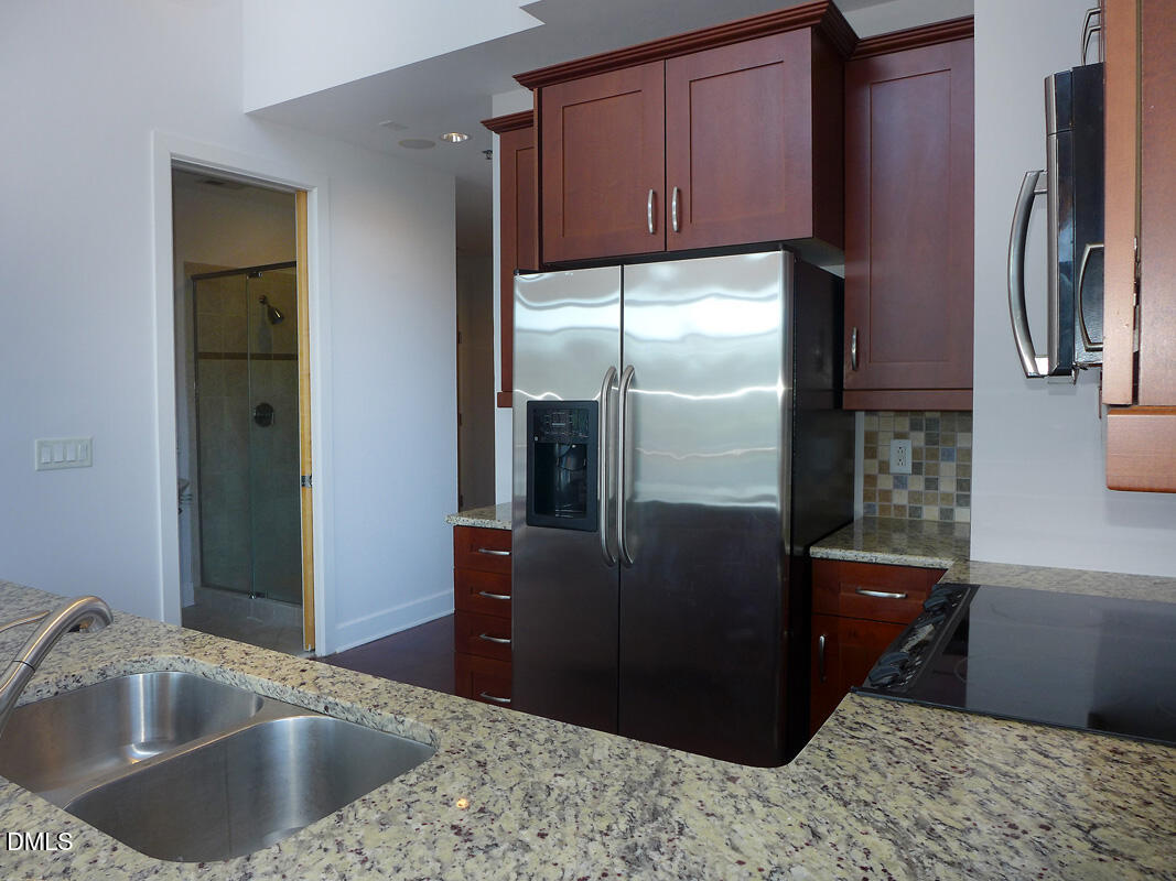 2608 Erwin Road, Unit 402 Durham, NC 27705 - Photo 9 of 19 i kitchen 3