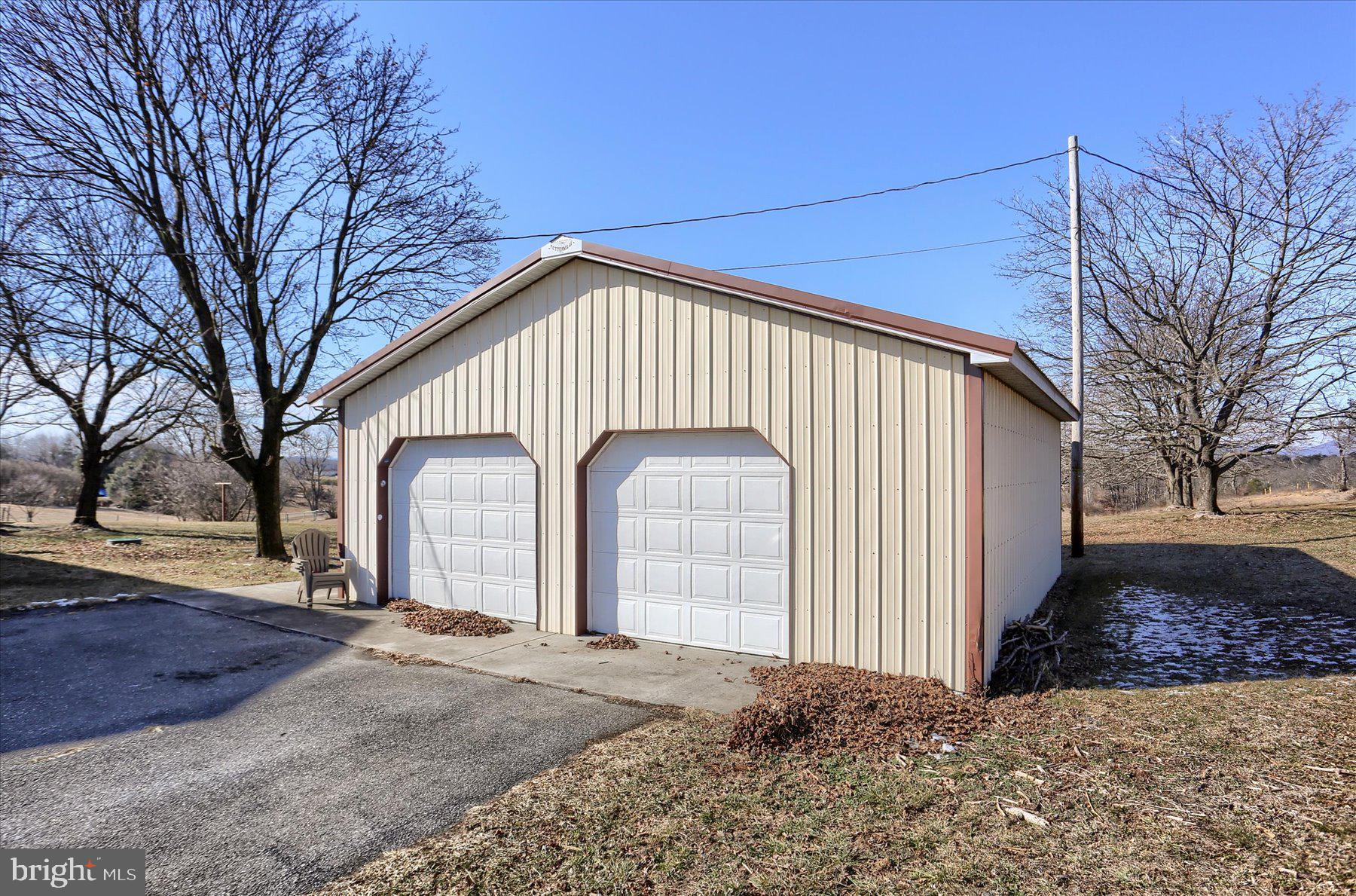 1141 Easy Road Carlisle, PA 17015 - Photo 4 of 46 Gallery Image 4