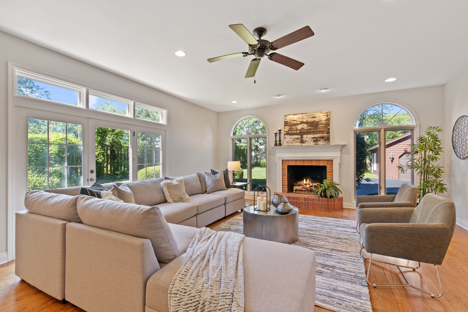 330 Radcliffe Way Hinsdale, IL 60521 - Photo 11 of 28