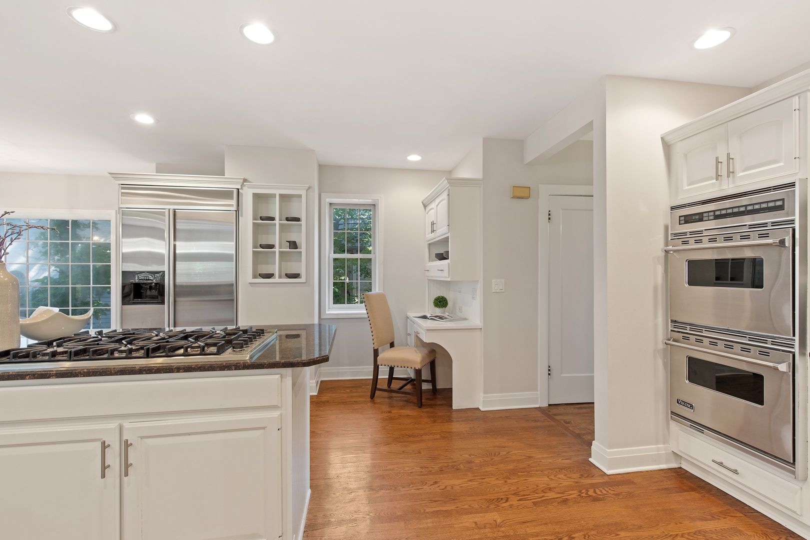 330 Radcliffe Way Hinsdale, IL 60521 - Photo 9 of 28