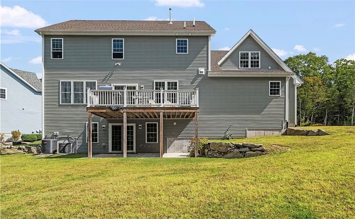 93 Cedar Forest Road Smithfield, RI 02917 - Photo 9 of 35 back