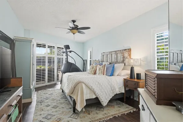 $939,000 | 2016 Swan Lane, Palm Harbor, FL 34683