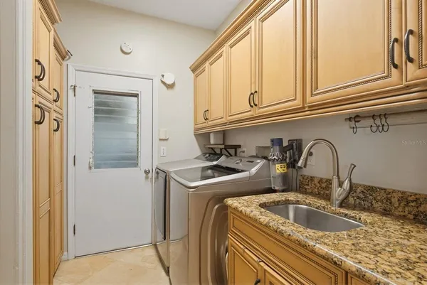 $939,000 | 2016 Swan Lane, Palm Harbor, FL 34683