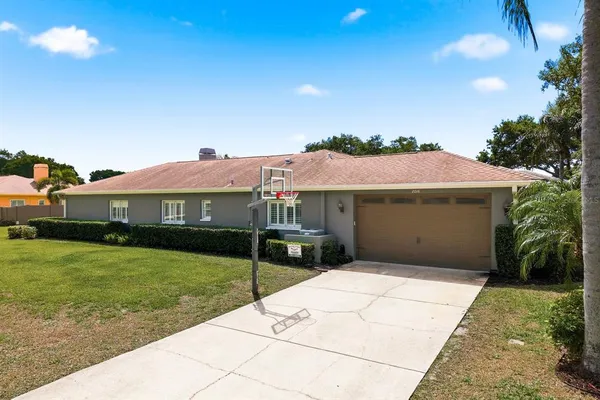 $939,000 | 2016 Swan Lane, Palm Harbor, FL 34683