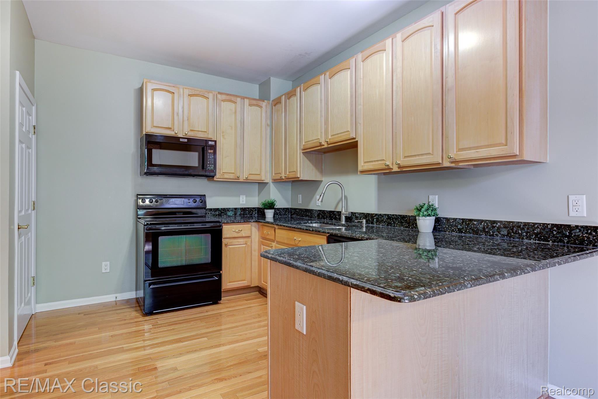 41620 Mitchell Road Novi, MI 48377 - Photo 18 of 40 IMG_7331_2_3.jpg