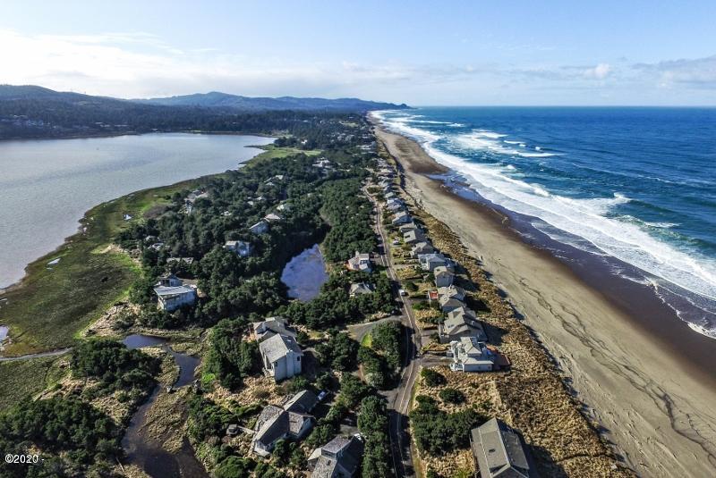 13 Big Tree Road Gleneden Beach, OR 97388 - Photo 5 of 6 Salishan Spit