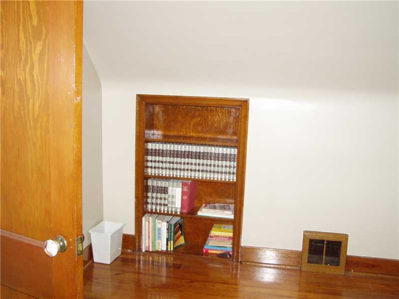27 Blanche Road Fredericktown, PA 15333 - Photo 10 of 24 Bedroom. Bedroom # 2 Built In Book Shelves