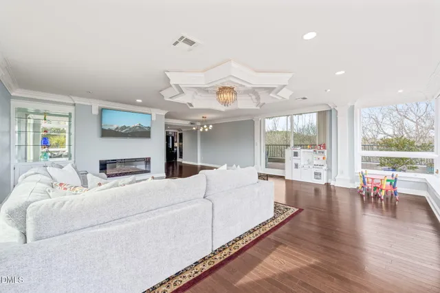 $805,000 | 620 Martin Luther King Junior Boulevard, Unit 601, Chapel Hill, NC 27514