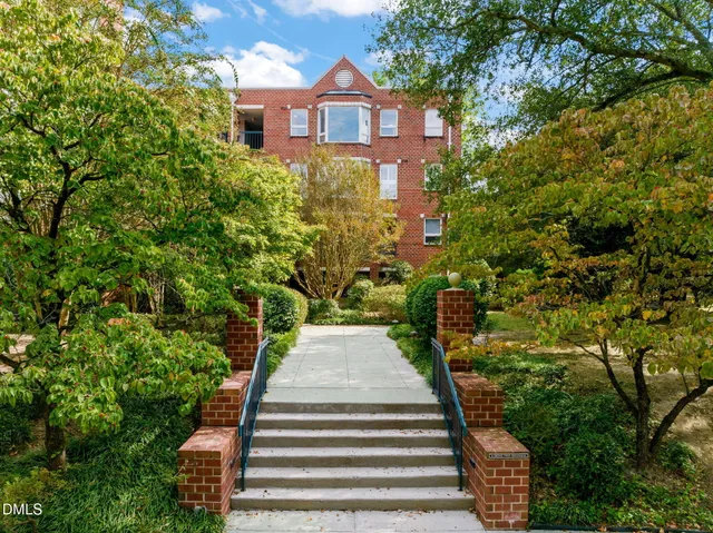 $805,000 | 620 Martin Luther King Junior Boulevard, Unit 601, Chapel Hill, NC 27514