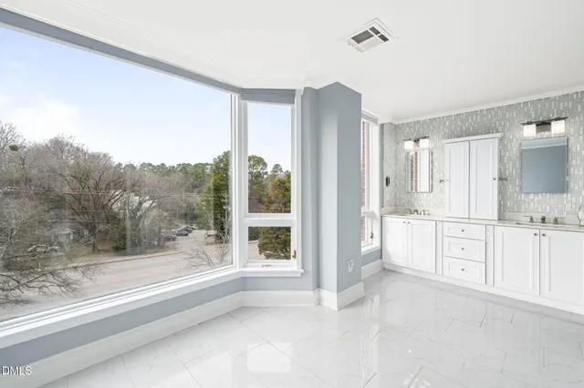 $805,000 | 620 Martin Luther King Junior Boulevard, Unit 601, Chapel Hill, NC 27514