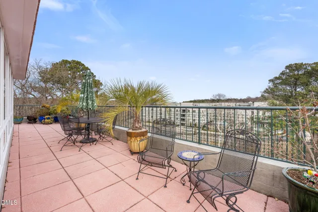 $805,000 | 620 Martin Luther King Junior Boulevard, Unit 601, Chapel Hill, NC 27514