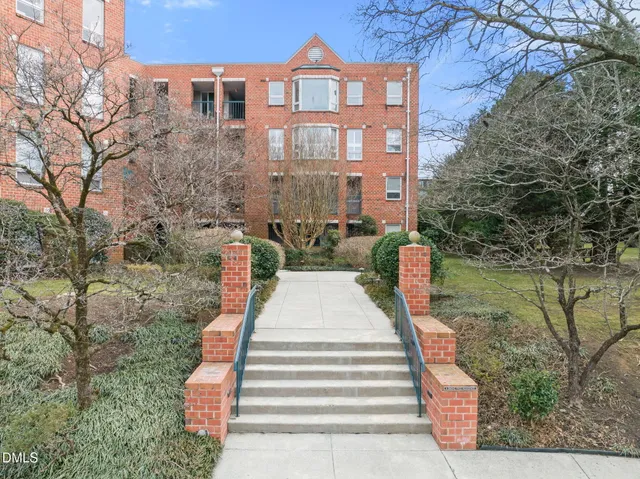 $805,000 | 620 Martin Luther King Junior Boulevard, Unit 601, Chapel Hill, NC 27514