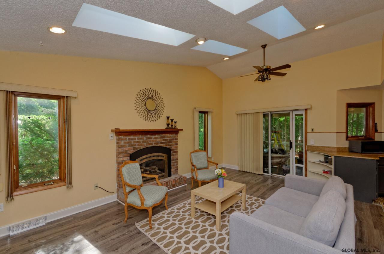 2239 Pine Ridge Road Niskayuna, NY 12309 - Photo 11 of 25 Photo 11