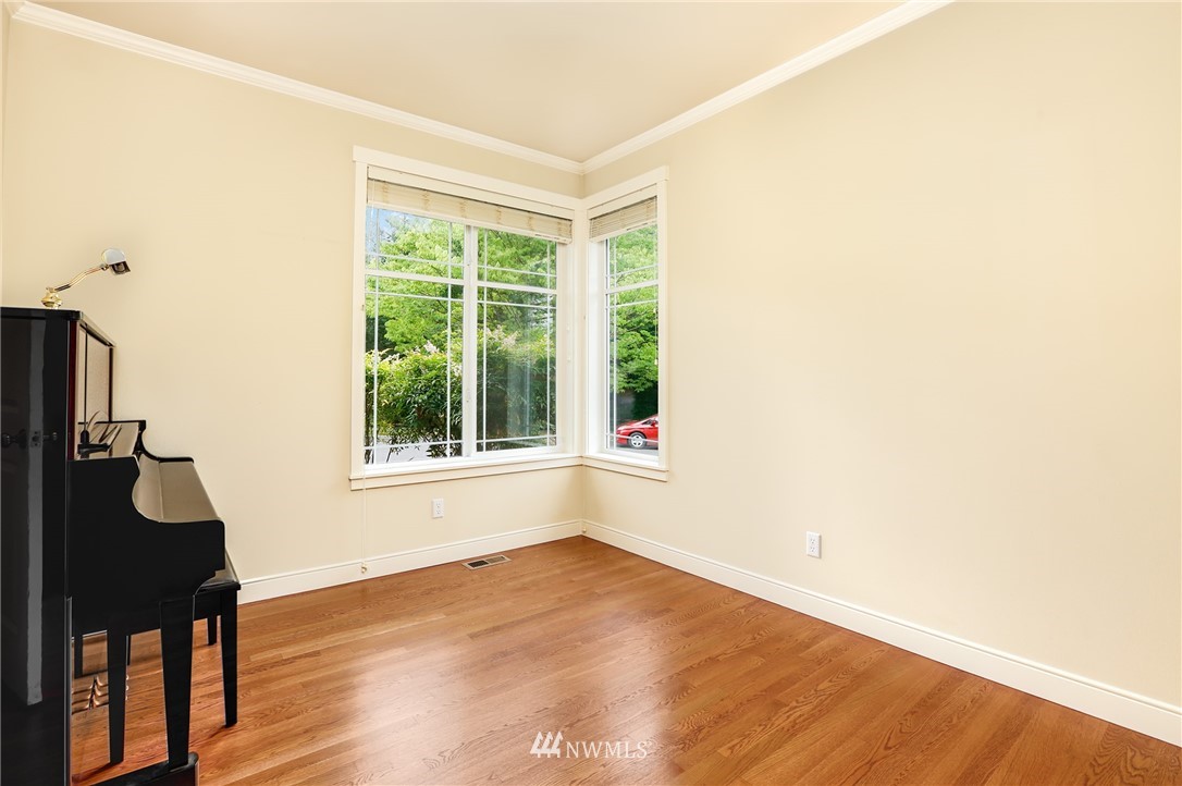 3518 157th Place Southeast Bothell, WA 98012 - Photo 4 of 25 Gallery Image 4