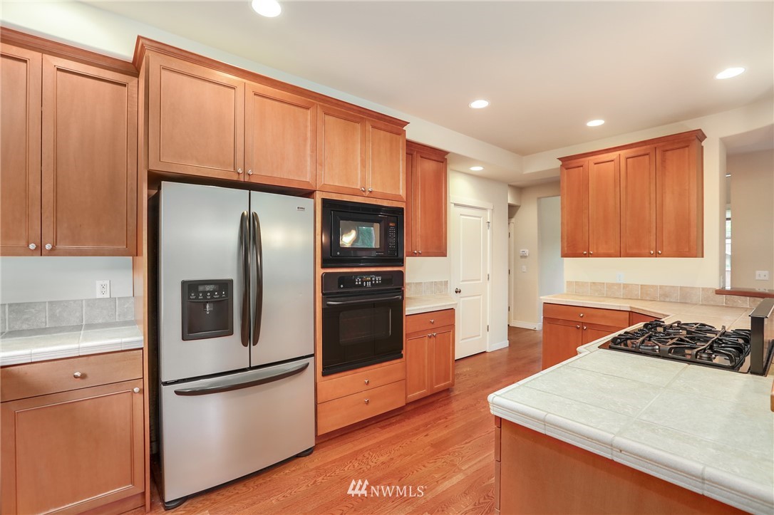 3518 157th Place Southeast Bothell, WA 98012 - Photo 9 of 25 Gallery Image 9
